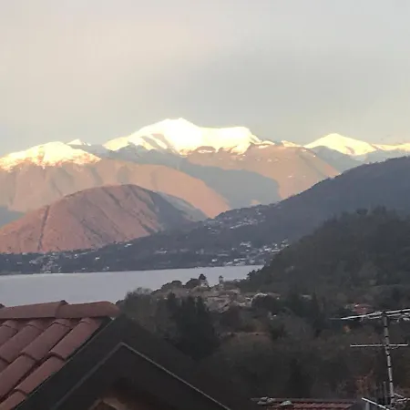 La Tana Del Ghiro Panzió Porto Valtravaglia