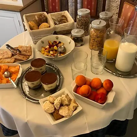 Bed & Breakfast La Tana Del Ghiro 3*