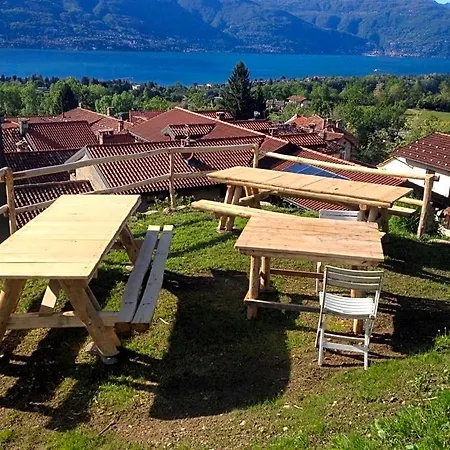 La Tana Del Ghiro Bed & Breakfast Porto Valtravaglia