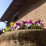 La Tana Del Ghiro Oda ve Kahvaltı Porto Valtravaglia