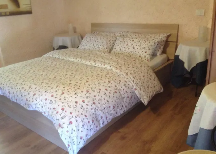 La Tana Del Ghiro 3* Porto Valtravaglia